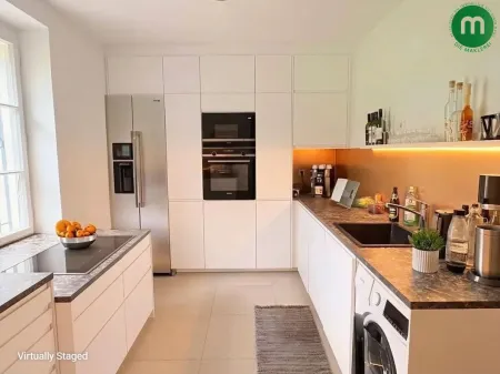 Einbauküche in zeitlosem Design