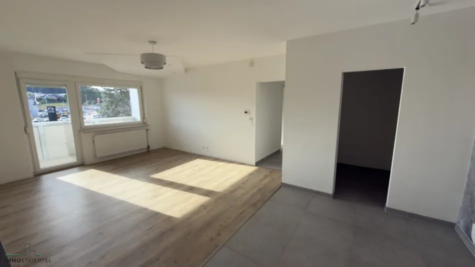 Schöne sanierte Eigentumswohnung mit Loggia in Wieselburg! - Bild