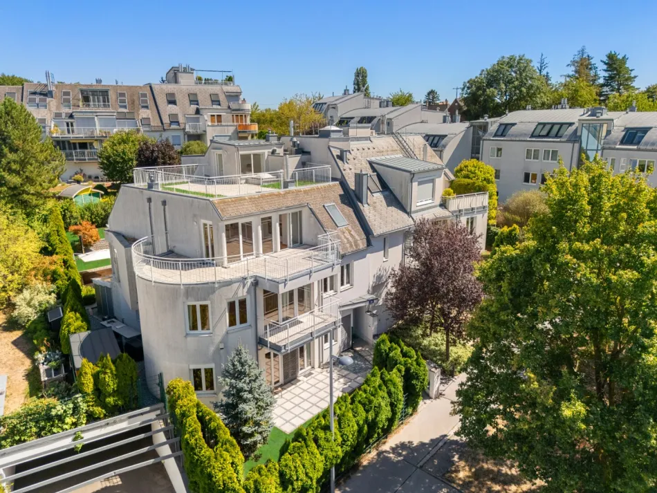 Exklusive Villa mit 7 Zimmern, Garten & Terrassen + 4 Garagestellplätzen in sehr ruhiger und sicher Lage! - Bild