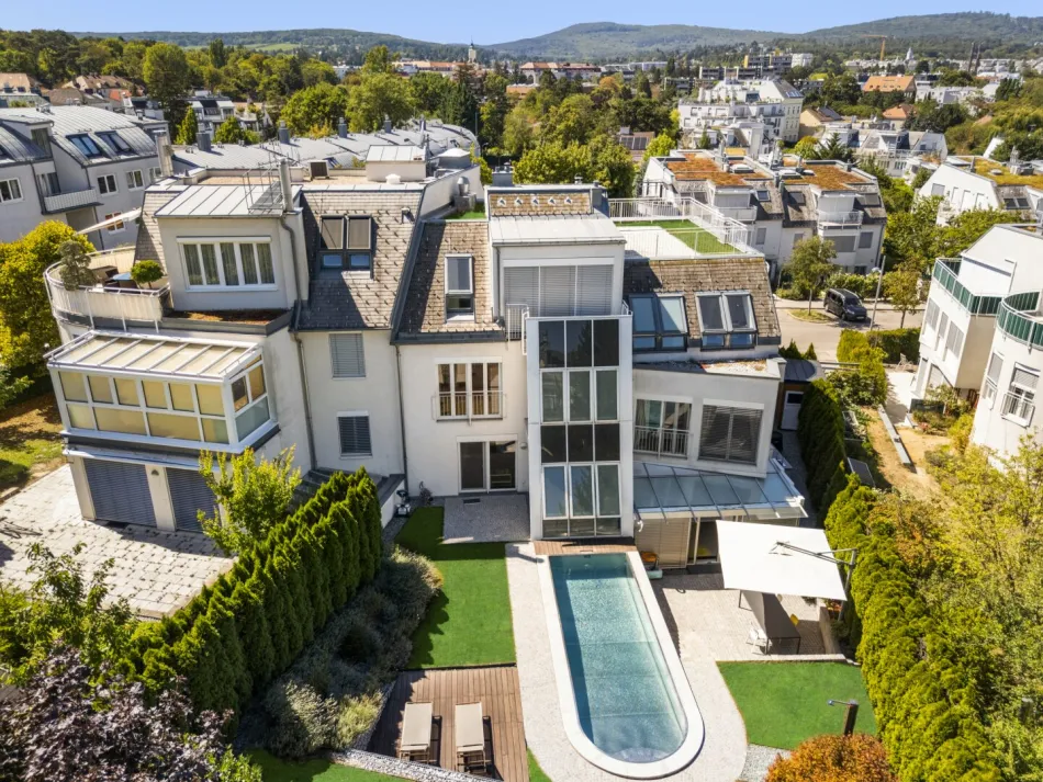 Exklusive Villa mit 7 Zimmern, Garten & Terrassen + 4 Garagestellplätzen in sehr ruhiger und sicher Lage! - Titelbild
