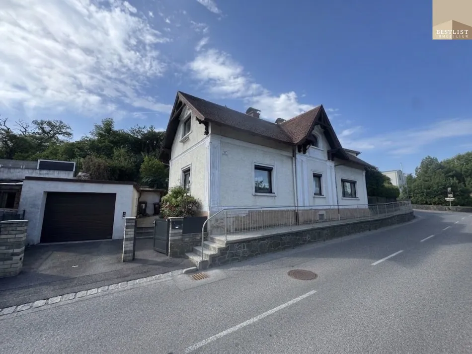 Jahrhundertwende Haus mit viel Potential in Hernstein - Bild