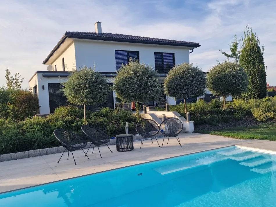 Juwel in der Weststeirischen Toskana - stylische Traumvilla mit Park und Pool - Titelbild