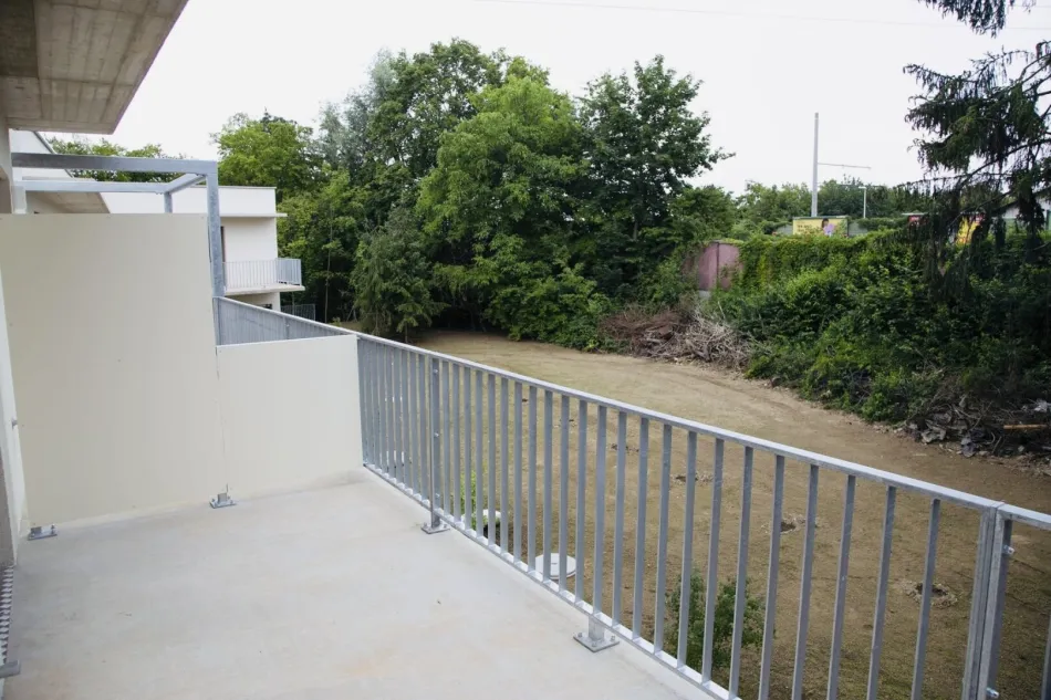 PROVISIONSFREIE 2-Zimmer-Wohnung mit herrlichem Balkon und Tiefgaragenparkplatz - Bild