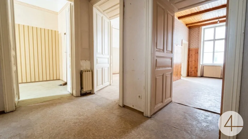180m zur U4 - sanierungsbedürftige 3-Zimmer-Altbauwohnung in ruhiger Innenhoflage - Titelbild