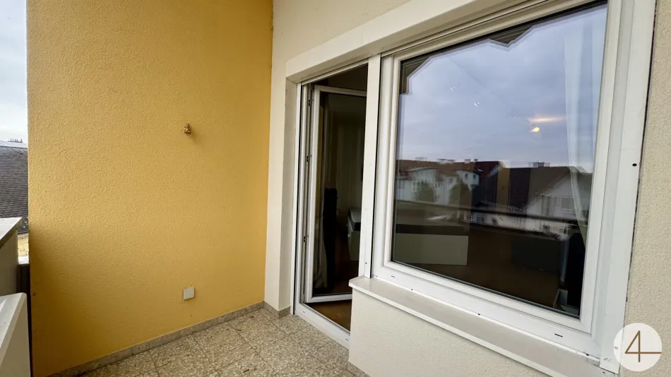 Single oder Pärchenwohnung möbliert mit Garagenplatz - Bild