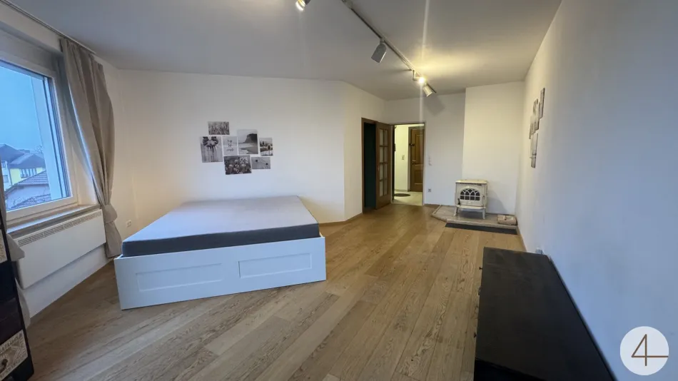 Single oder Pärchenwohnung möbliert mit Garagenplatz - Bild
