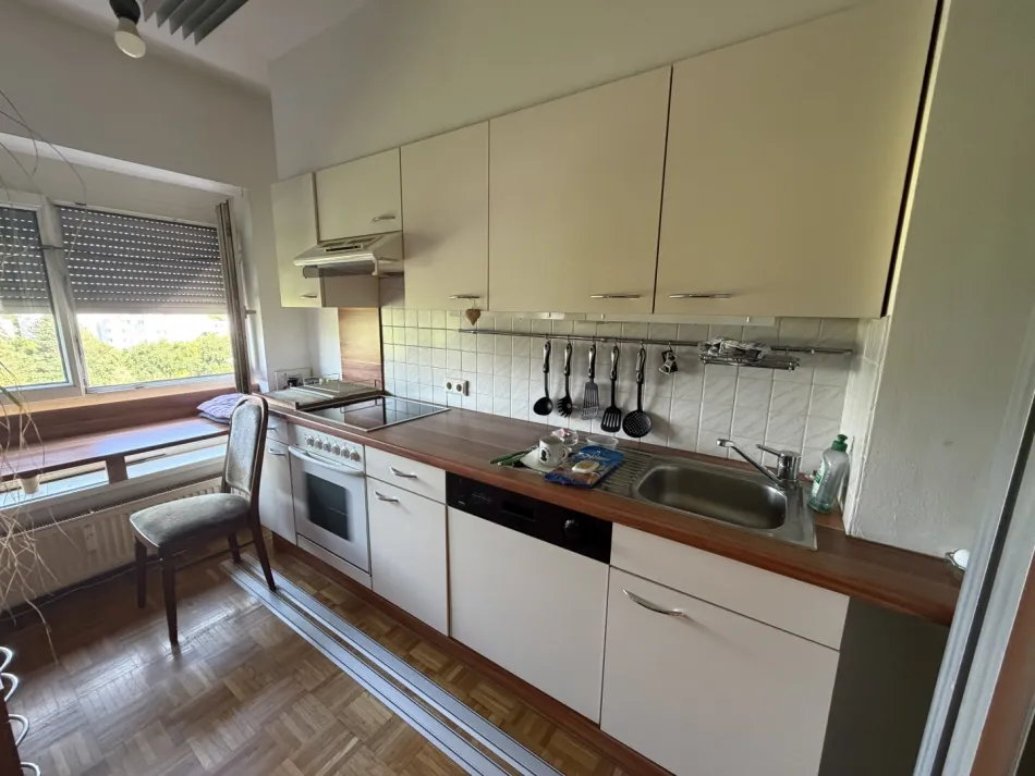 Moderne 1-Zimmer-Wohnung mit Tiefgaragenabstellplatz - Bild