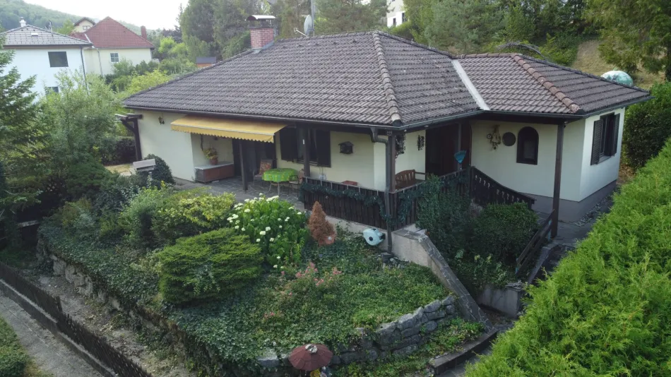 Gepflegter Bungalow in ruhiger Lage von Alland – Wohlfühlen mit Gartenidylle - Bild