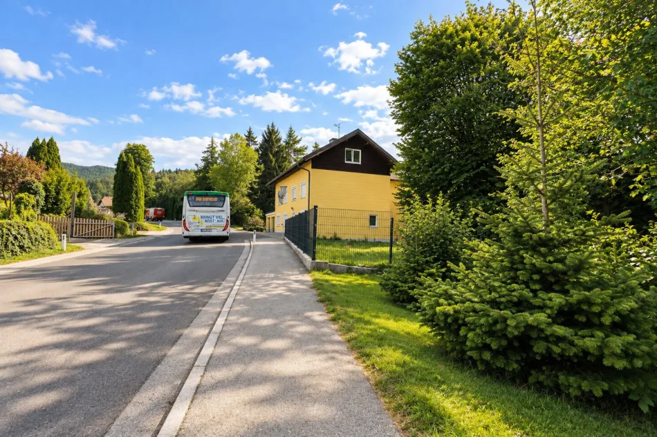 Erstbezug nach Sanierung – 3-geschossiges Wohnhaus mit Garten, Terrasse & 2-PKW-Garage - Bild