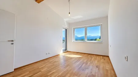 Großes- & helles Kinderschlafzimmer Kompagnon Immobilien