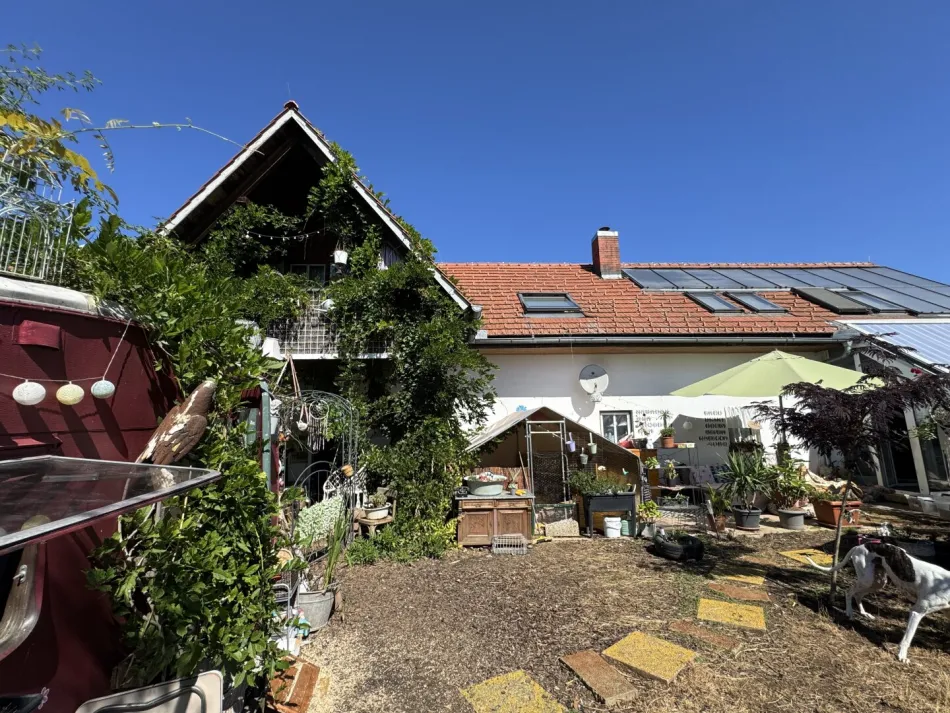 Mehrfamilienhaus / Einfamilienhaus in Gleisdorf 3 Wohneinheiten | ca. 320,92 m² Wohnfläche | 12 Zimmer | ca. 1.849 m² Grundstück - Titelbild