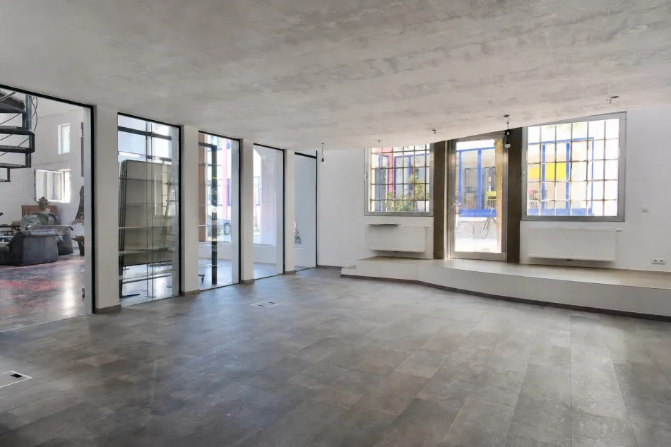 Atelier-Büro in der Schallmooser Kunstmeile – außergewöhnliches Fabrikambiente auf drei Ebenen - Bild