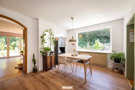 Essbereich mit schönem Blick in den Garten