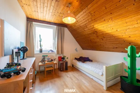 Schlafzimmer 4