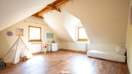 Ausgebauter Dachboden gestaged