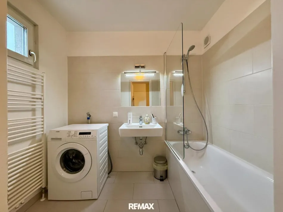 Wohnen über den Dächern Wiens – Sanierte 2-Zimmer-Wohnung mit Panoramablick & U1-Nähe - Bild