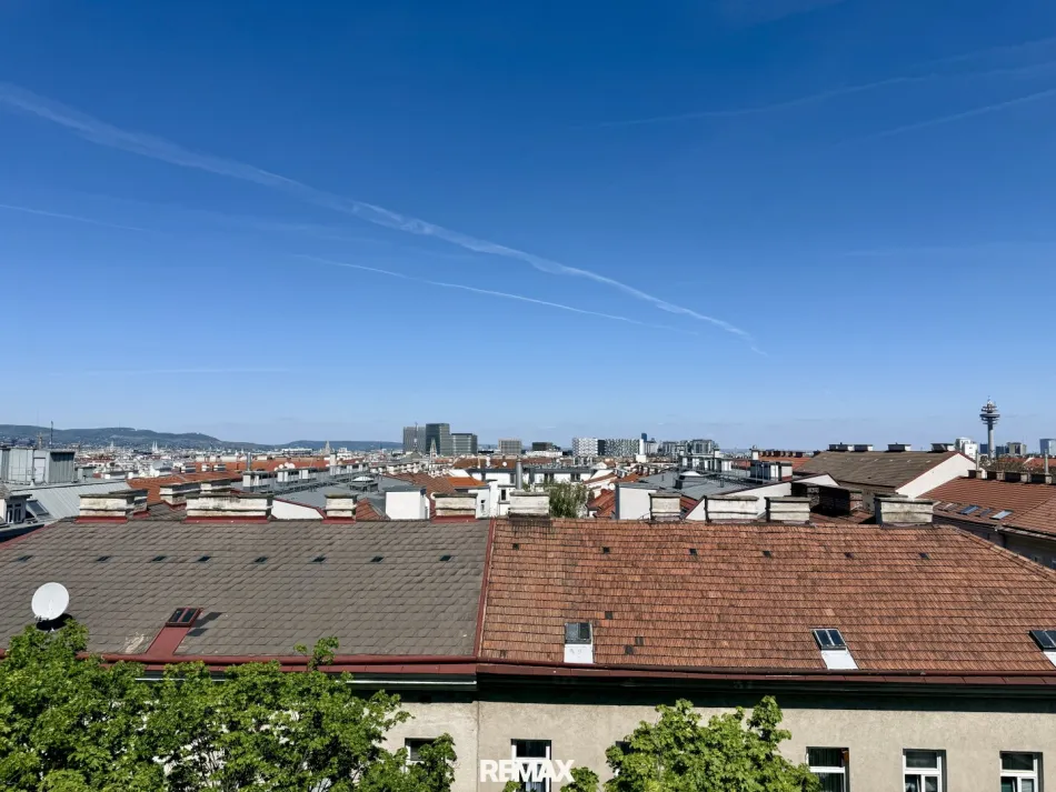 Wohnen über den Dächern Wiens – Sanierte 2-Zimmer-Wohnung mit Panoramablick & U1-Nähe - Titelbild