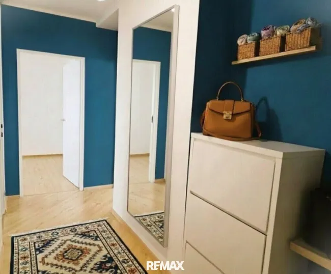 Modernes Design trifft Lebensqualität: Stilvolle 3-Zimmer-Wohnung mit sonniger Loggia