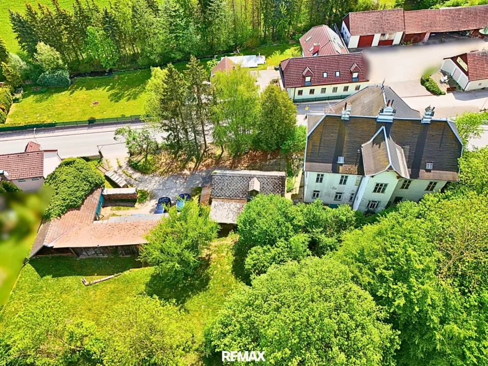 JAHRHUNDERTWENDEVILLA AUF GROßEM GRUNDSTÜCK! Sanierungsbedürftiges Anwesen in Unterkirchbach! - Bild