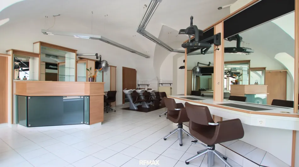 Geschäftslokal zur Miete im Zentrum von Bad Vöslau – ca. 87 m² – sofort verfügbar - Titelbild