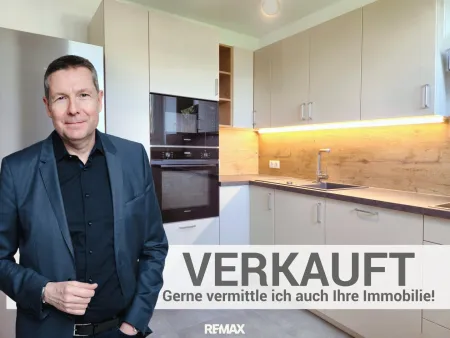 Erstbezug nach Generalsanierung – Stilvoll wohnen mit sonniger Loggia am Weilburgplatz!