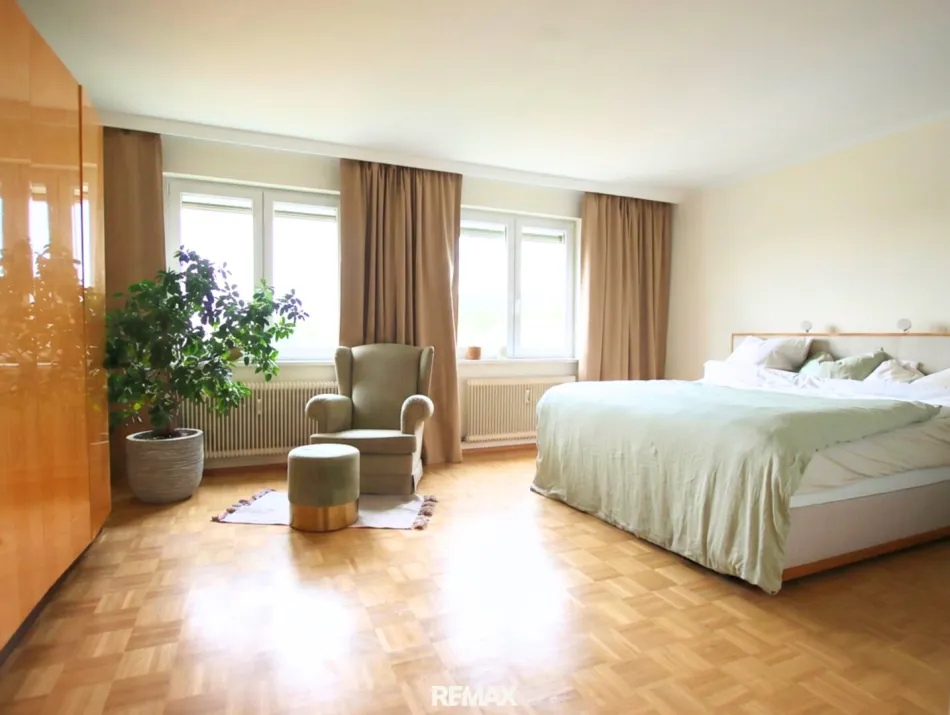 RUHE, WEITBLICK & LEBENSQUALITÄT – großzügige 2-Zimmer-Wohnung mit Loggia - Titelbild