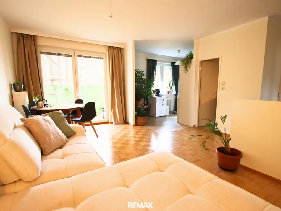RUHE, WEITBLICK & LEBENSQUALITÄT – großzügige 2-Zimmer-Wohnung mit Loggia - Bild