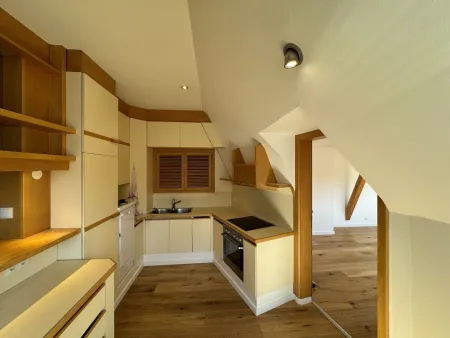 IBK-Wilten: Großzügige Dachgeschoss-Maisonette in begehrter Lage | Stilvoll Wohnen über den Dächern von Innsbruck