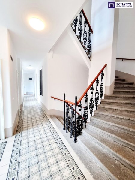 Wer nicht auf schlüsselfertig steht, ist hier richtig! 4-Zimmer Wohnung - Selbst Gestalten! Sanierungsbedürftige Altbauwohnung! U-Bahn ums Eck + Traumhaft renoviertes Altbauhaus + Optimalste Infrastruktur und Anbindung!
