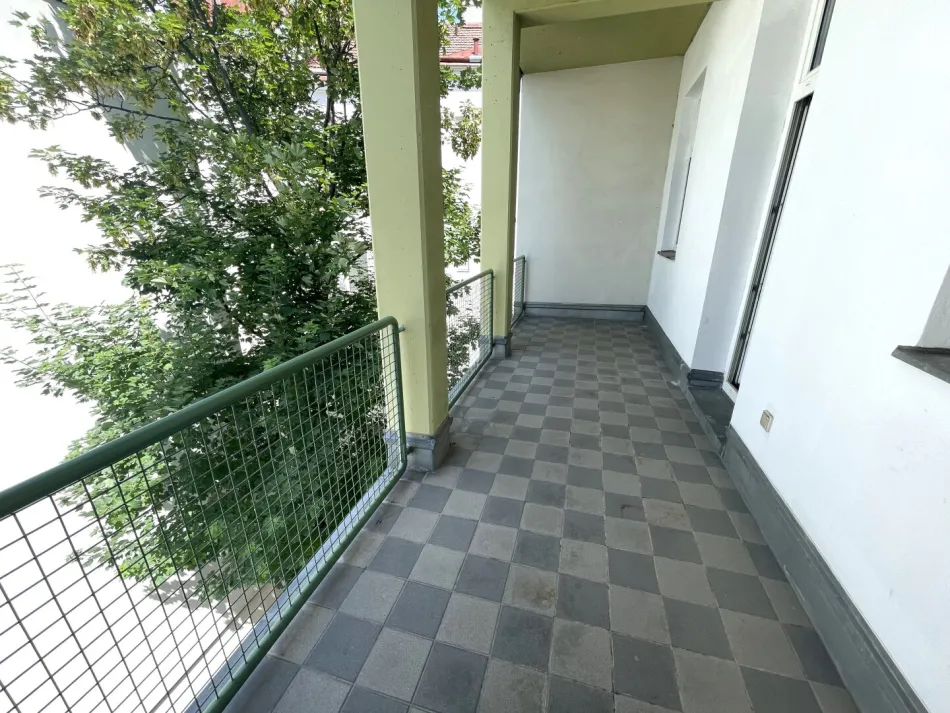 SONNIGE BALKONWOHNUNG MIT GRÜNBLICK - NÄHE U3 HÜTTELDORFERSTRASSE UND MATZNERPARK - Titelbild