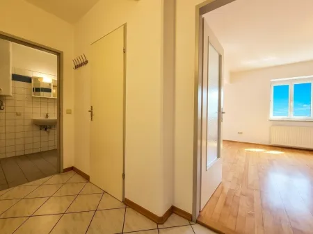 Vorraum / Badezimmer / Wohnküche