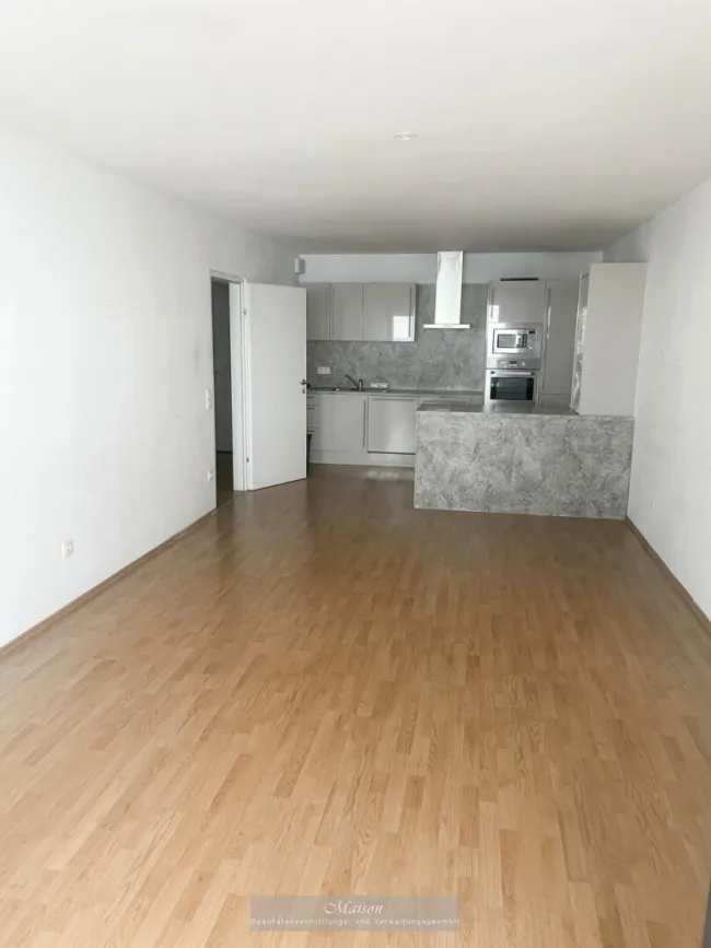 MODERNE KLIMATISIERTE 3-ZIMMER WOHNUNG MIT HOFSEITGER SÜDWESTLOGGIA - Bild