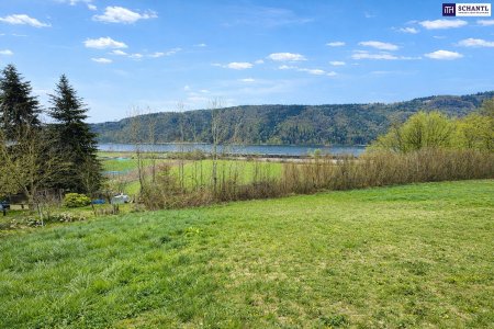 PREIS-HIT! Einreichplanung sowie Projektstudie für Wohnbau-Projekt bereits vorhanden! Seltenes Baugrundstück mit 2.168 m² mit genialem Donau-Blick in ruhiger Lage!