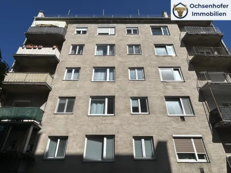 Stiege 2 (im Innenhof - Wohnung im 2. Stock)