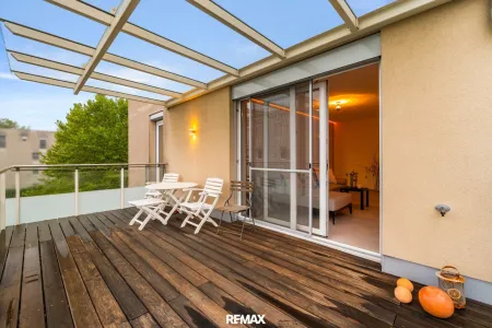 Überdachter Balkon