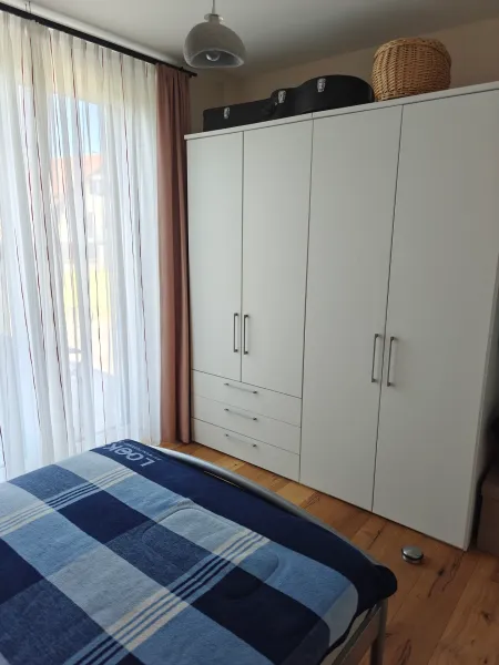 10b - Gästezimmer Foto 2.jpg