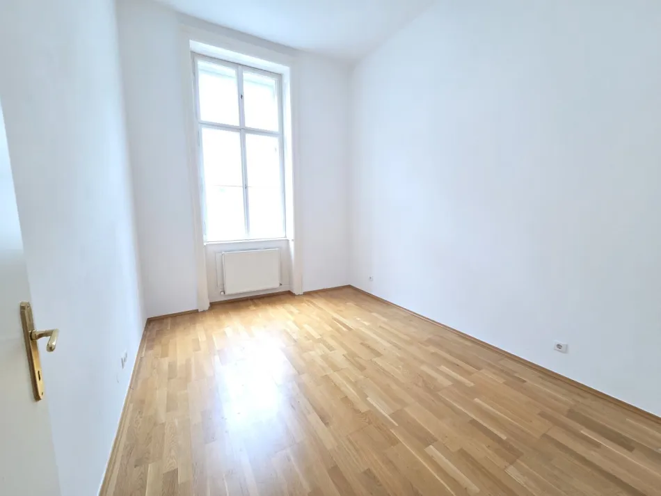 NÄHE U1 NESTROYPLATZ + U1 PRATERSTERN - ALTBTAUWOHNUNG IN ZENTRALER LAGE - 2er WG GEEIGNET - Bild