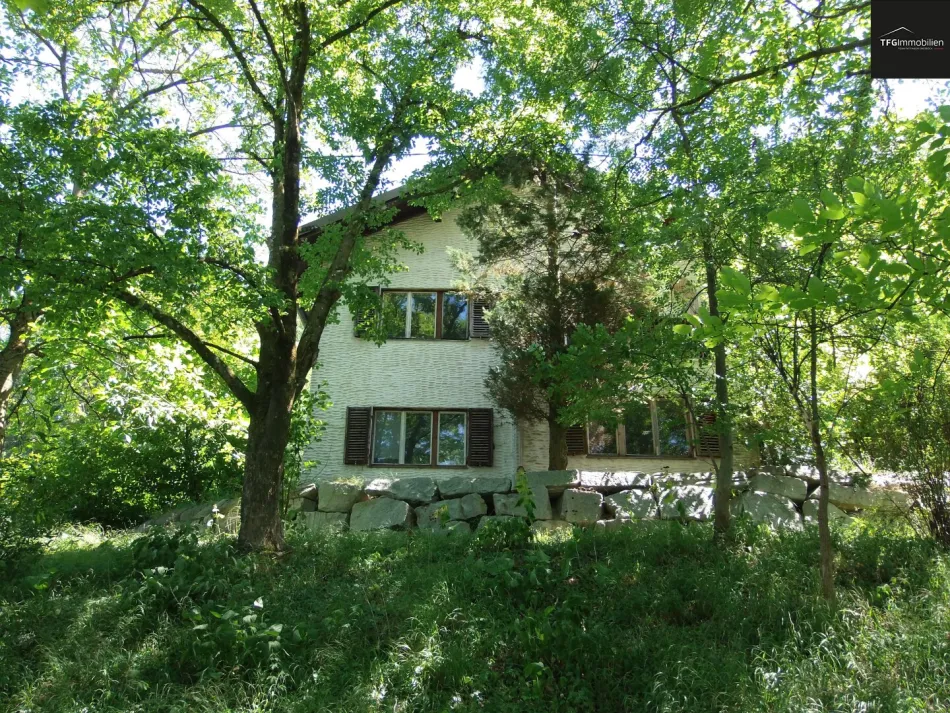 Großzügiges Einfamilienhaus mit Garten, Garage und 6 Zimmern in Ansfelden, renovierungsbedürftig! - Bild