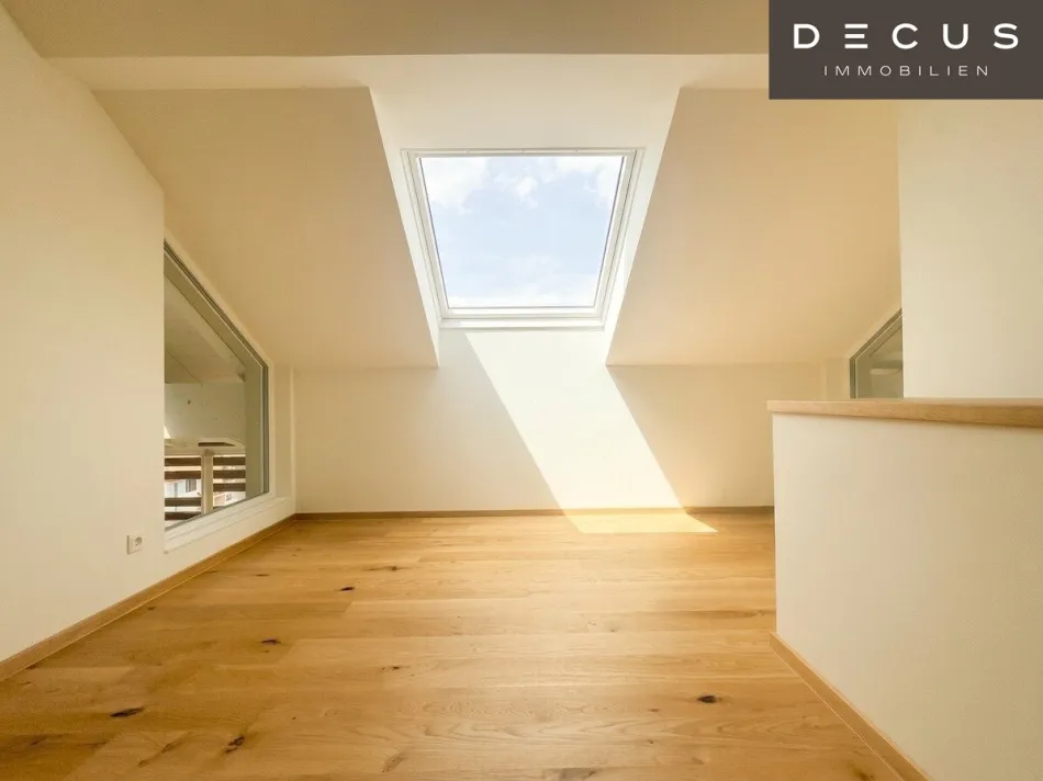 | TRAUMHAFTE DACHGESCHOSS-MAISONETTE | PENTHOUSE | ERSTBEZUG | 5 ZIMMER | LICHTDURCHFLUTET | LIFTZUGANG IN DIE 1. ETAGE | 2 FREIFLÄCHEN | TOP LAGE - Bild