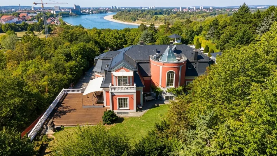 Exklusive Villa in Hainburg an der Donau - Luxus, Komfort und Raum auf 1.339m² - Bild