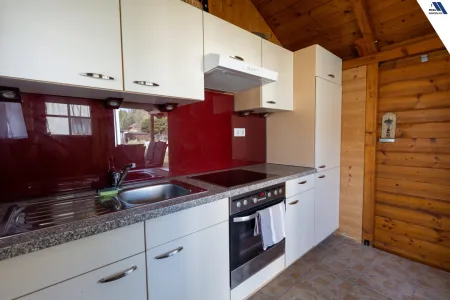 Küche im Poolhaus