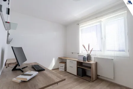 OG Kinderzimmer/Büro
