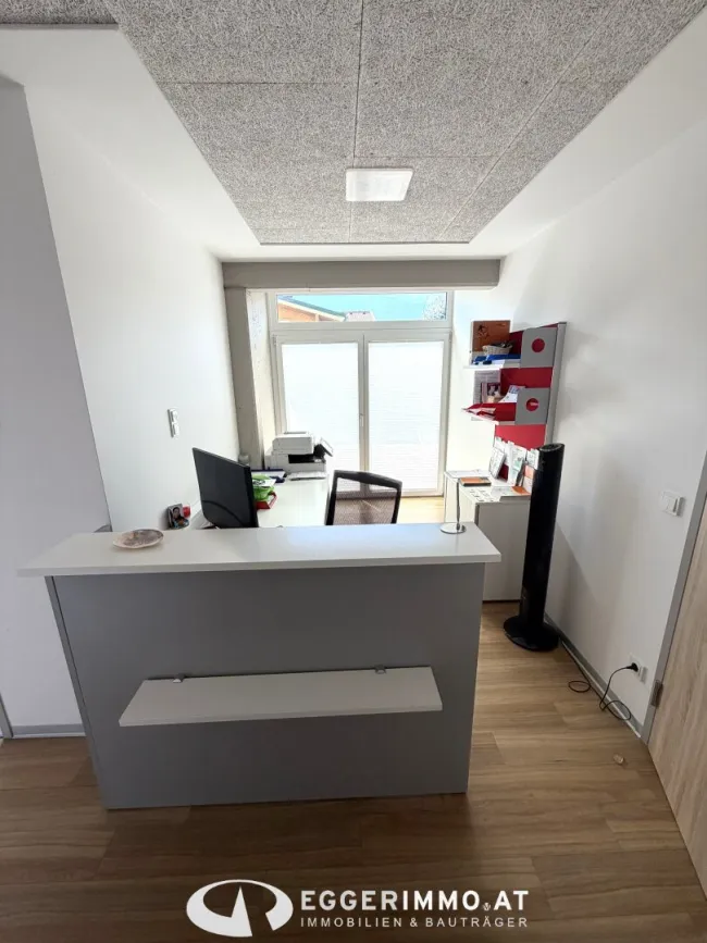 5700 Zell am See: NEUWERTIGE ORDINATION / PRAXIS / BÜRO 85m² im Erdgeschoß mit 4 PARKPLÄTZEN - Bild