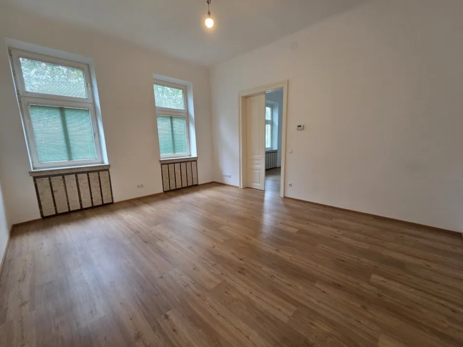 NÄHE GLORIETTE - 3 ZIMMER WOHNUNG- 2er WG geeignet - Bild