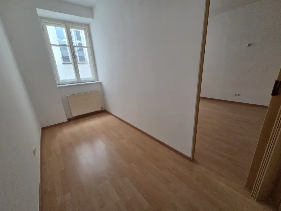 NÄHE MARIAHILFERSTRAßE- 2 ZIMMERWOHNUNG - 4.STOCK OHNE LIFT - Bild