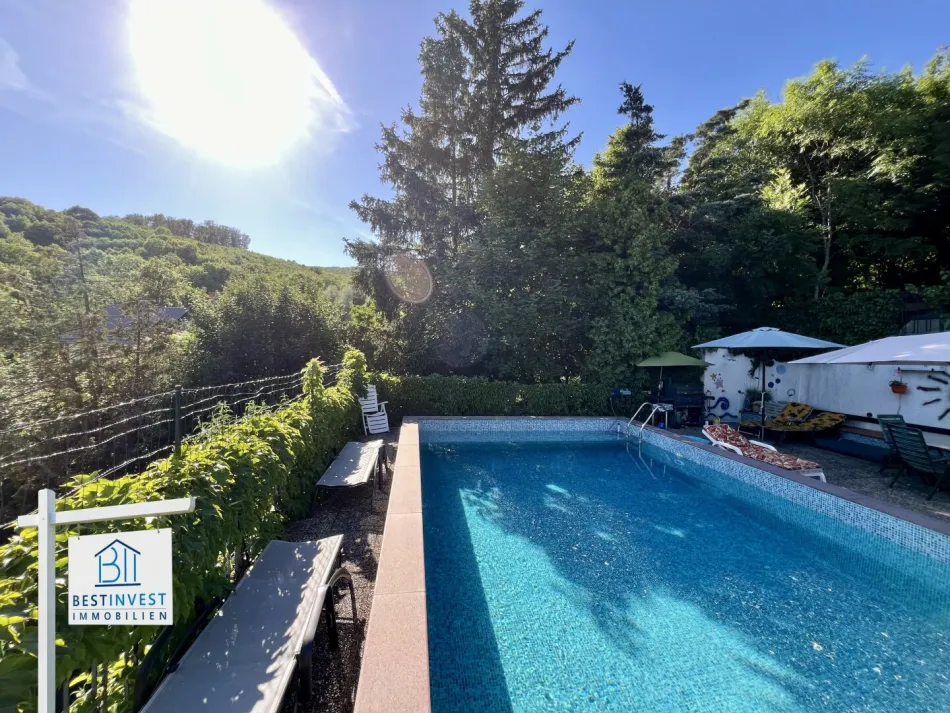 Familienparadies mit faszinierender Grünkulisse und Pool in Kritzendorf - Titelbild
