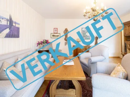 Zentral gelegene 4-Zimmer-Wohnung mit Balkon Nähe UKH zu kaufen