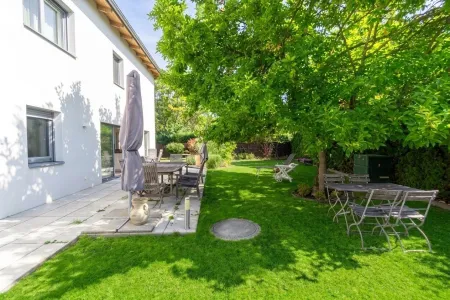 Terrasse und Garten