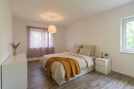Zimmer mit Ankleide OG