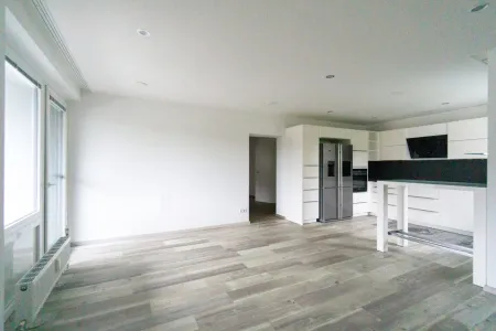 Wohn-Esszimmer Richtung Küche